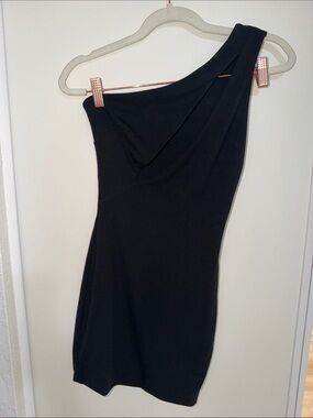 Fashion Nova One-Shoulder Black Party Dress with Front Cutout | S